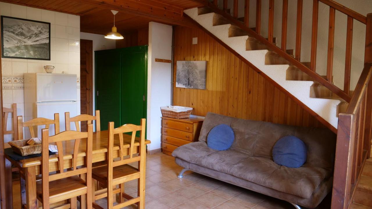 Apartaments Fontalba Керальбс Экстерьер фото